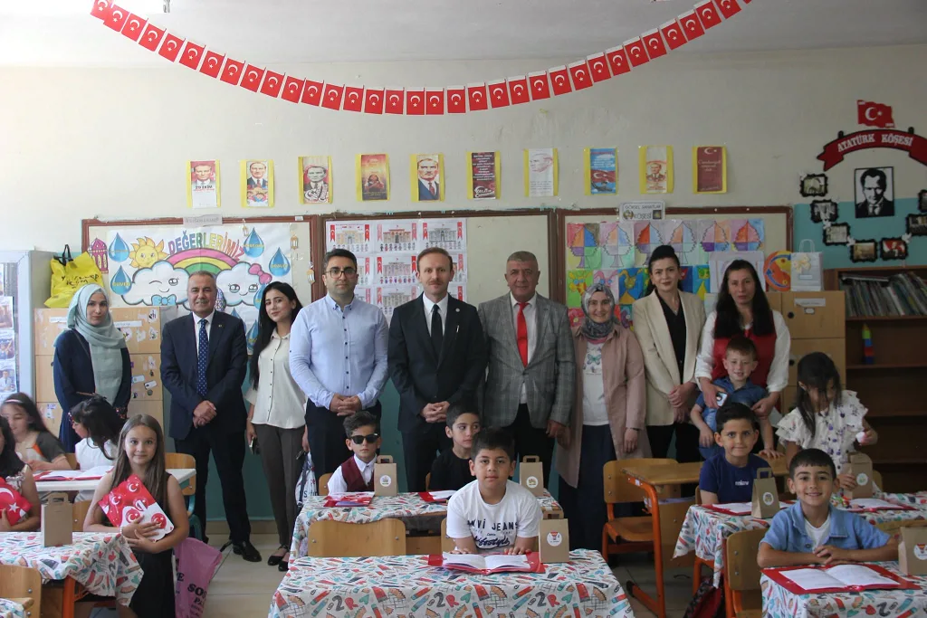 Boğazlıyan Kaymakamı Aydın Yanık ve İlçe Milli Eğitim Müdürü Mustafa