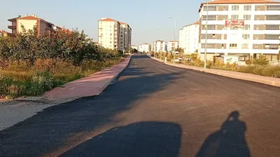 Mevlana Mahallesi Muhtarı Yavuz Batur, tamamlanan yol çalışması nedeniyle Boğazlıyan