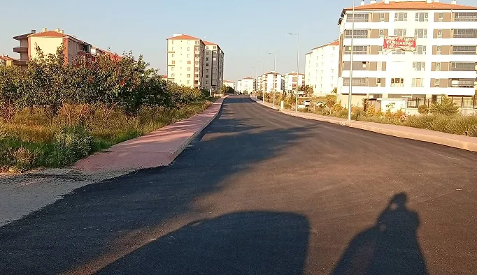 Mevlana Mahallesi Muhtarı Yavuz Batur, tamamlanan yol çalışması nedeniyle Boğazlıyan