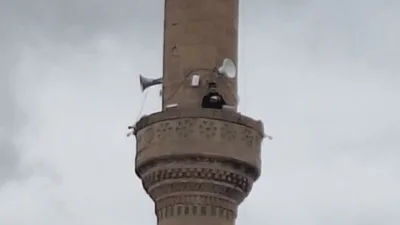 Başhoroz Köyü Camisi'nin minaresine yeni hoparlör sistemi takılarak ezan sesinin