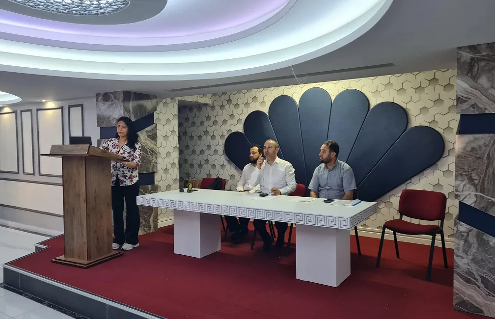 Tuncay Tunç’nün katılımıyla düzenlenen seminerde, Yaz Kur’an Kurslarında görev yapacak