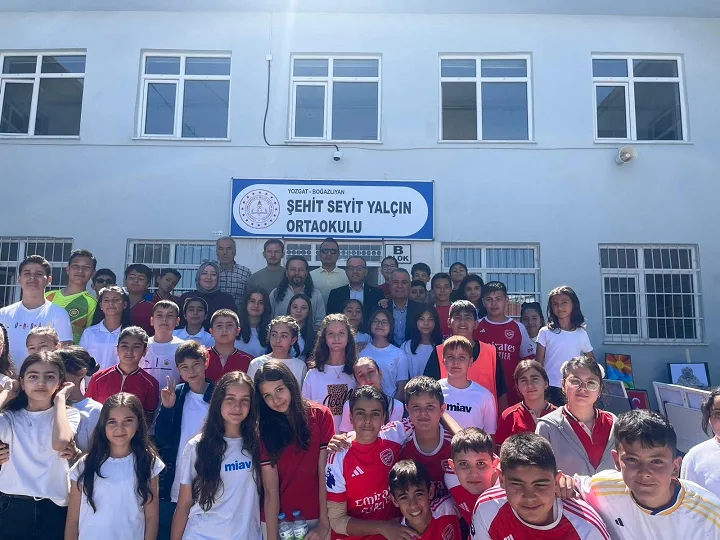 Boğazlıyan İlçe Milli Eğitim Müdürü Mustafa Şimşek ve şube müdürleri,