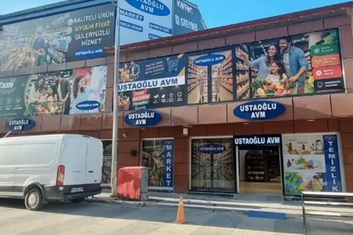 Boğazlıyan'ın köklü işletmelerinden Ustaoğlu AVM, yenilenen konseptiyle yeniden hizmet vermeye