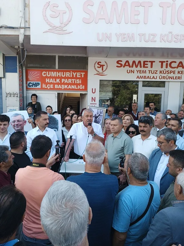 İstifa eden yöneticiler, siyasi mücadelelerini Özgür Özel’in liderliğindeki Yeni Parti