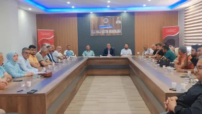 Mustafa Şimşek başkanlığında düzenlenen sene sonu değerlendirme toplantısında, 2025-2026 eğitim