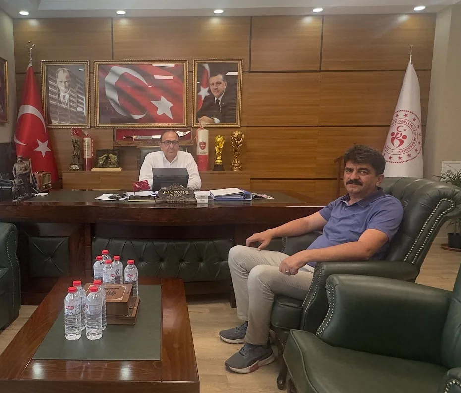 Mustafa Parlak, Şahin Hopur'u ziyaret ederek Sırçalı Spor Kulübü ile