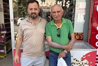 Boğazlıyan Şekerspor Antrenörü Doğan Ayyıldız ile eski kaptan Doğan Kaygısız,