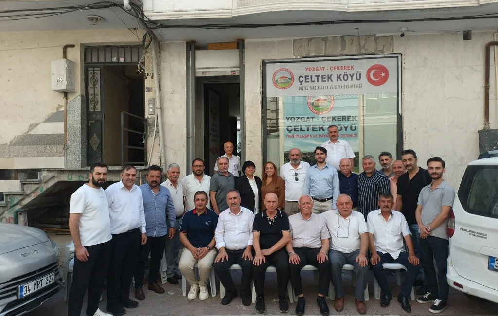 Esenyurt Yozgatlılar Derneği tarafından düzenlenen kahvaltı programında, ilçede yaşayan Yozgatlılar,