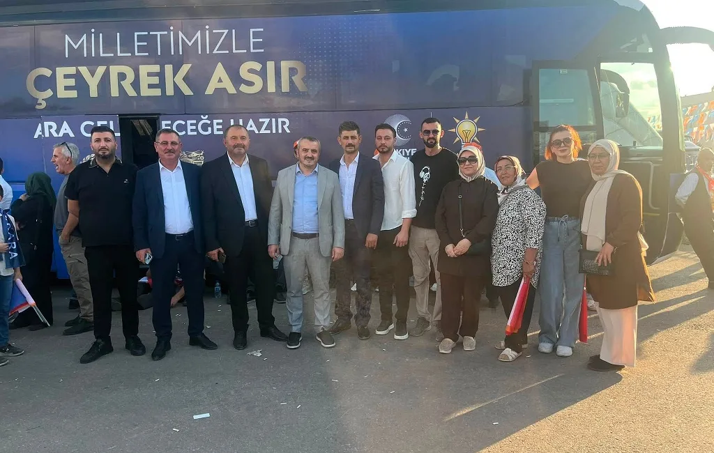 AK Parti Boğazlıyan İlçe Başkanı Hacı Yıldırım ve ilçe teşkilatı,