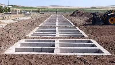 Ovakent Belediyesi tarafından yapımı tamamlanan yeni mezar yerleri vatandaşların hizmetine