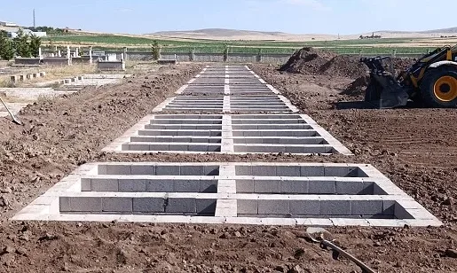 Ovakent Belediyesi tarafından yapımı tamamlanan yeni mezar yerleri vatandaşların hizmetine
