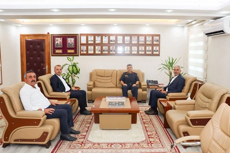 Ovakent Belediye Başkanı Tuncay Erdoğan ile Yenipazar Belediye Başkanı Mustafa