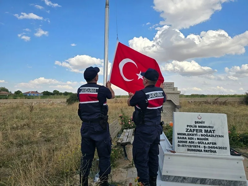 Boğazlıyan Çakmak köyünde bulunan Şehit Polis Memuru Zafer Mat’ın mezarı,