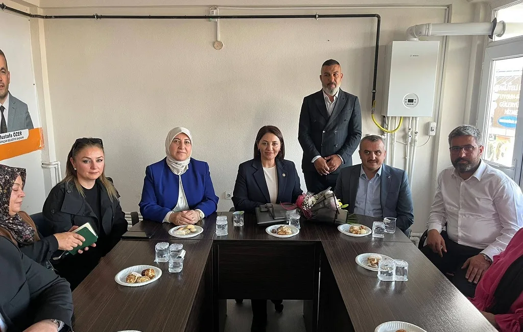 İstanbul Milletvekili Şengül Karslı, AK Parti Boğazlıyan İlçe Başkanlığı’nı ziyaret