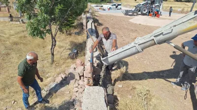 Boğazlıyan Başhoroz Köyü’nde mezarlık önü ve otopark alanı kilitli parke