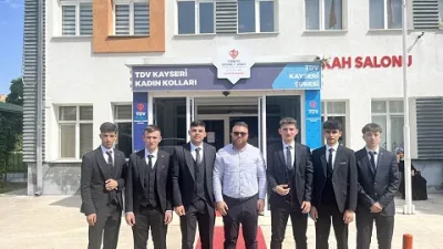 Ovakent Şeyhül Kurra Kur’an Kursu öğrencileri, Kayseri’de katıldıkları Hafızlık sınavından