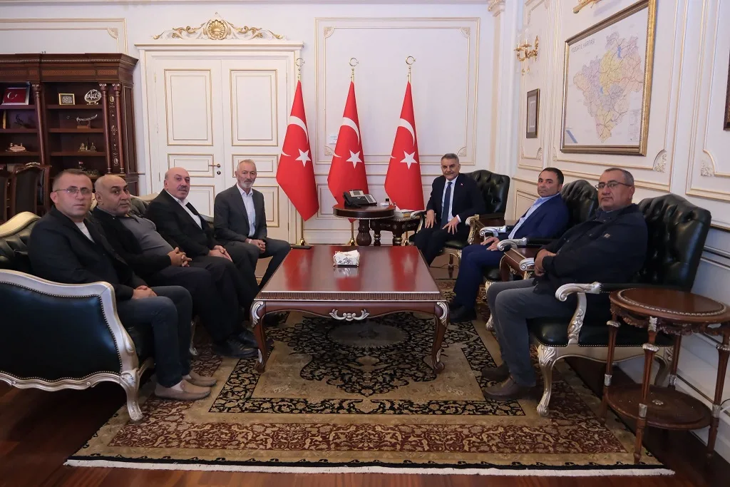 Anadolu Motorlu Taşıyıcılar Kooperatifi Üst Birliği Başkanı Altay Öztürk ve