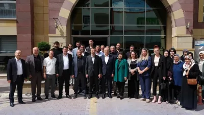AK Parti Yozgat Milletvekili Süleyman Şahan, beraberindeki teşkilat mensuplarıyla birlikte