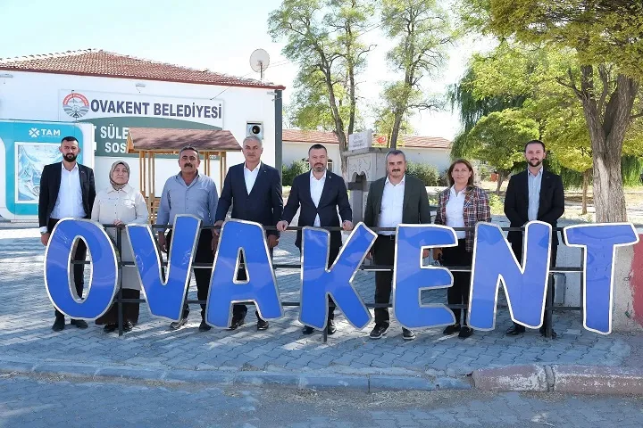 AK Parti Yozgat Milletvekili Süleyman Şahan, beraberindeki teşkilat mensuplarıyla birlikte