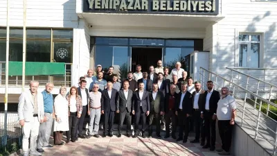 AK Parti Yozgat Milletvekili Süleyman Şahan, beraberindeki teşkilat mensuplarıyla birlikte