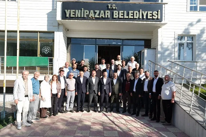 AK Parti Yozgat Milletvekili Süleyman Şahan, beraberindeki teşkilat mensuplarıyla birlikte