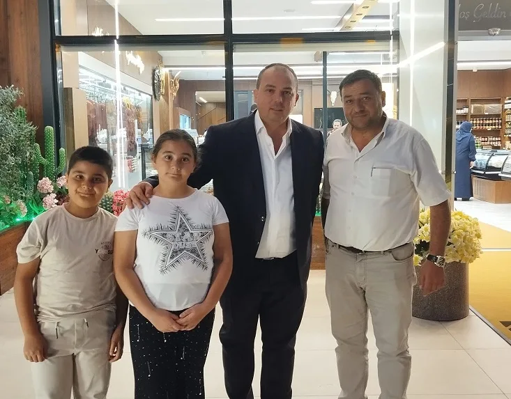 Kendine özgü üslubu ve yöresel ifadeleriyle sosyal medyada dikkat çeken