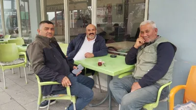 Oğulcuk Köyü’nde vatandaşlarla yakın temasını sürdüren Muhtar Kemal Yalçın, “Yer,